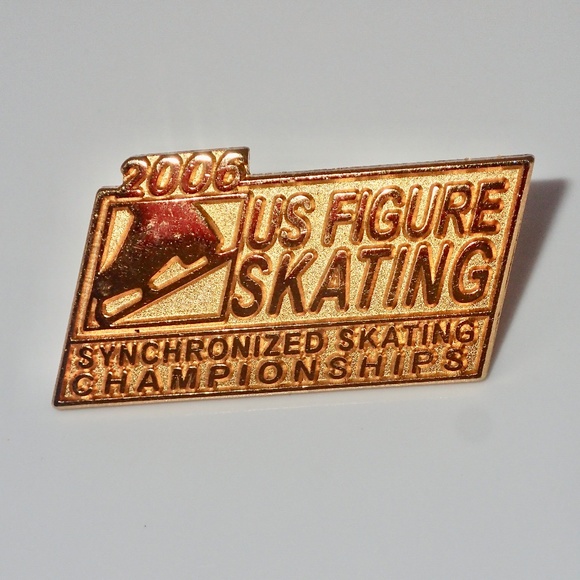 2006 US Figure Skating Synchronized Championships 1 1/4" Gold Tone Metal Pinback - Picture 6 of 6